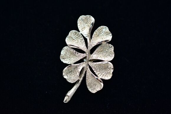 Unbranded Jewelry - Vintage Pin Brooch Silver Tone Plant Leaf Fall Autumn Textured Metal Chic Bin5